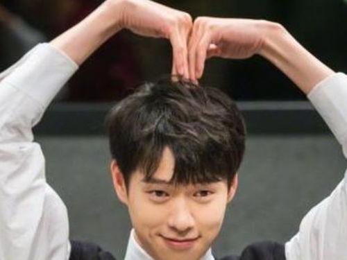 胡歌杨幂的爆料视频,揭秘娱乐圈幕后真相  第1张